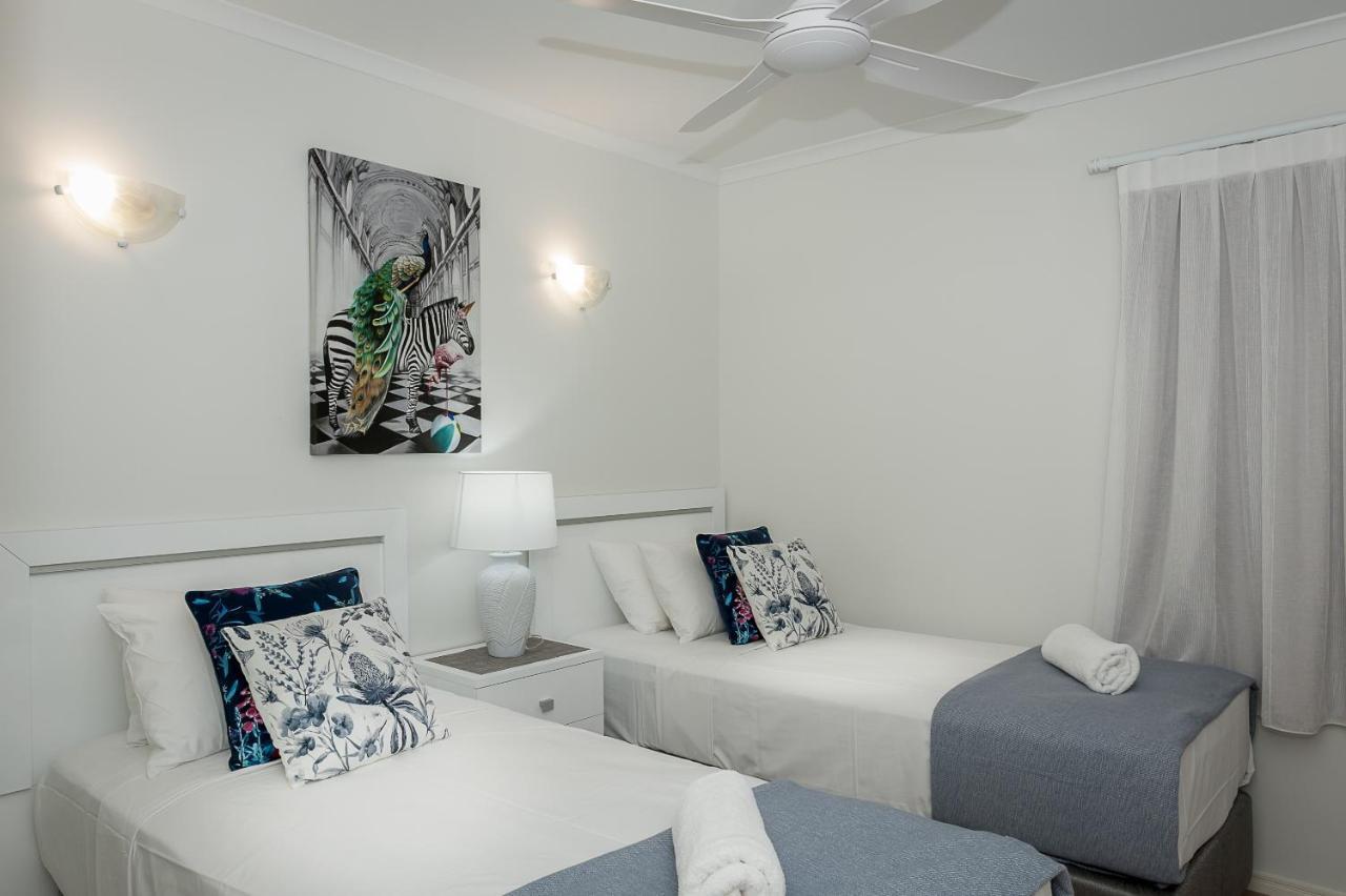 Oasis At Palm Cove Aparthotel Buitenkant foto