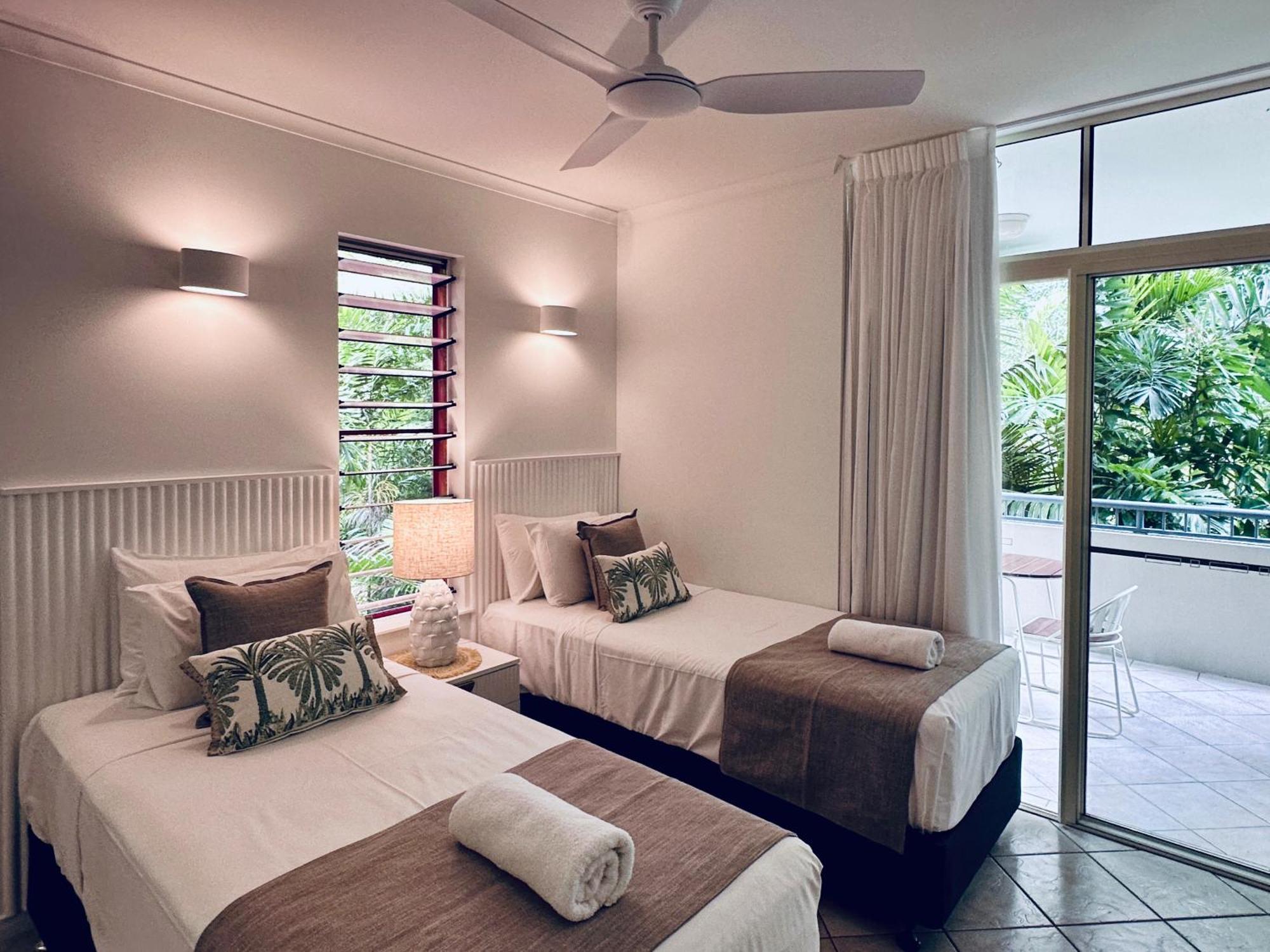 Oasis At Palm Cove Aparthotel Buitenkant foto
