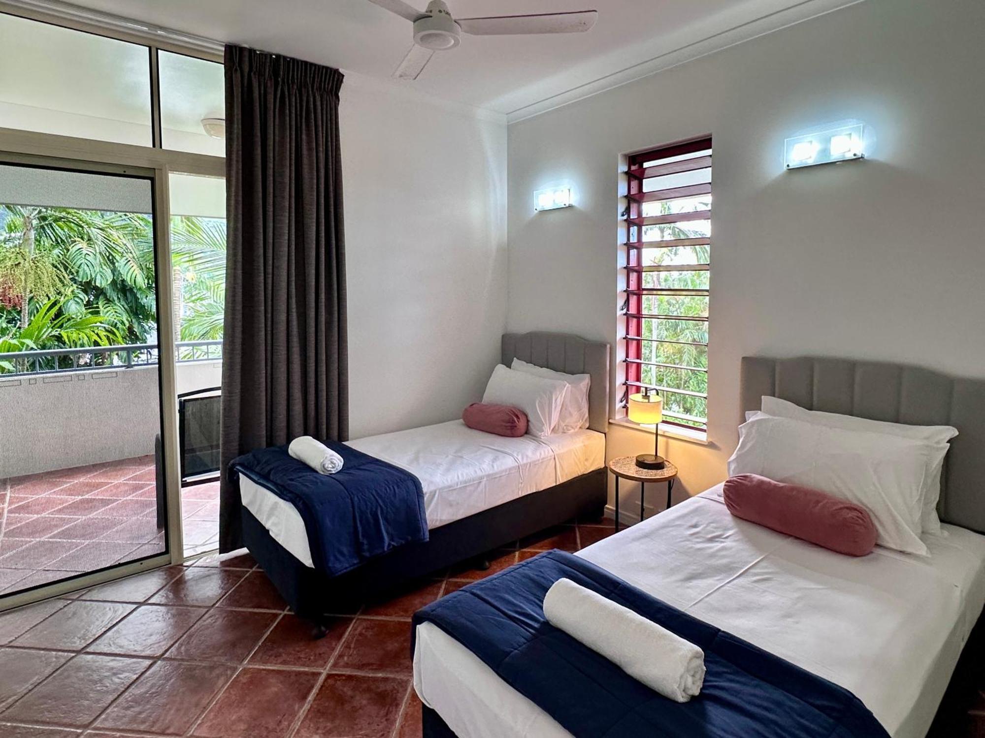 Oasis At Palm Cove Aparthotel Buitenkant foto