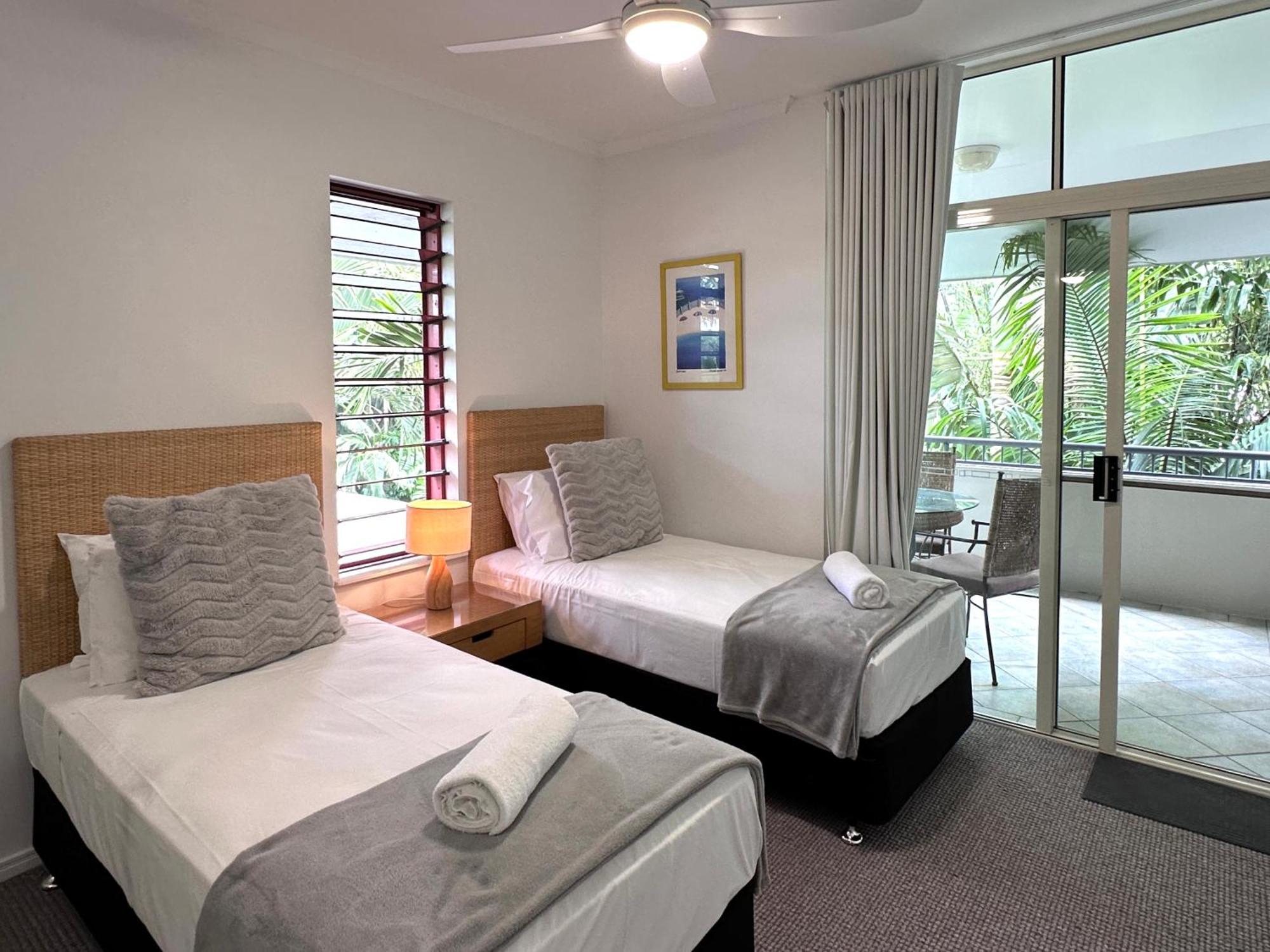 Oasis At Palm Cove Aparthotel Buitenkant foto