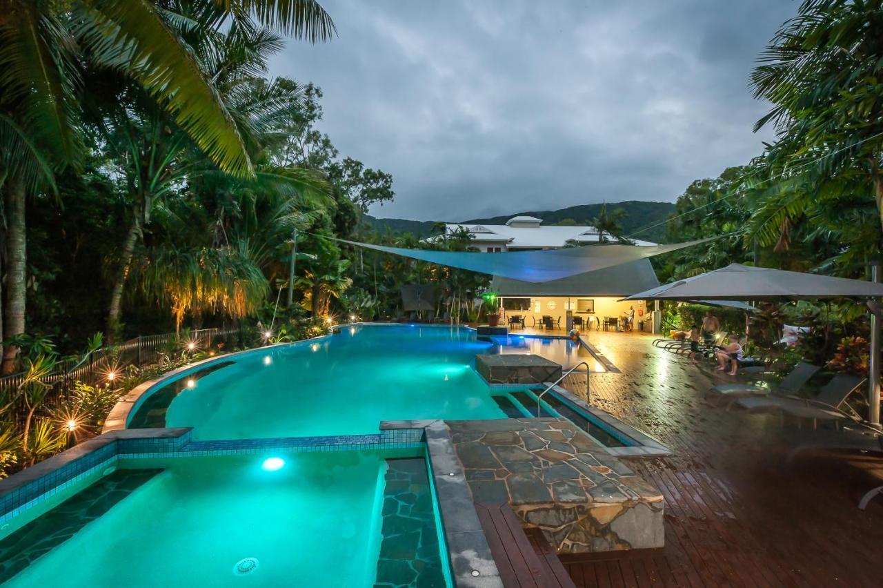 Oasis At Palm Cove Aparthotel Buitenkant foto